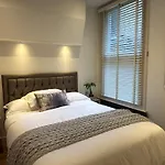 One Bedroom Garden Apartment Parsons Green