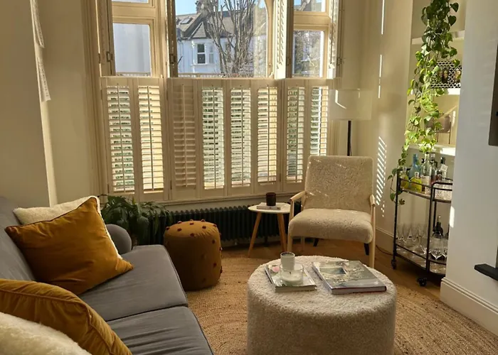 One Bedroom Garden Apartment Parsons Green
